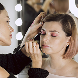 imgx9_page-notre-salon_maquillage3